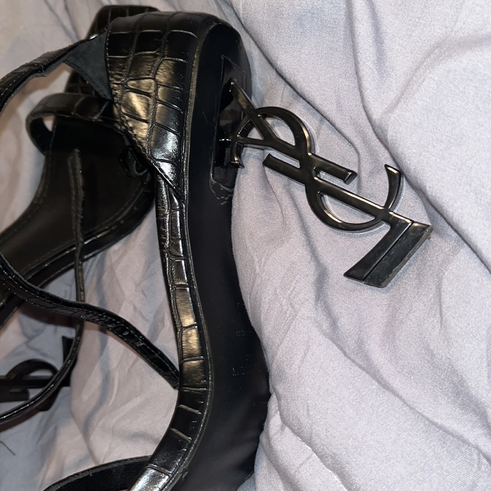 Black YSL heels - Picture 3 of 3